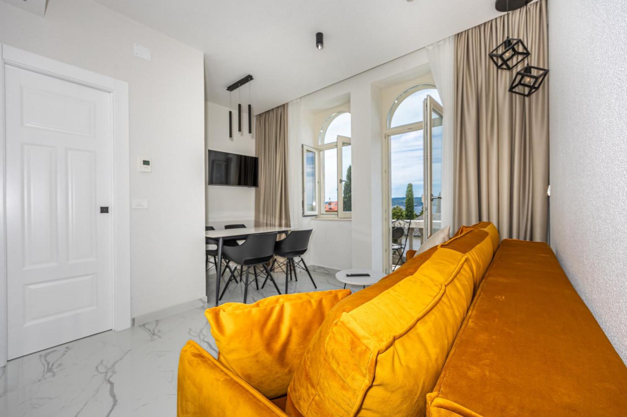 Villa Vita Luxury Apartments Crikvenica Exterior photo